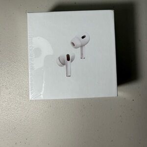 Apple AirPods Pro with MagSafe Charging Case